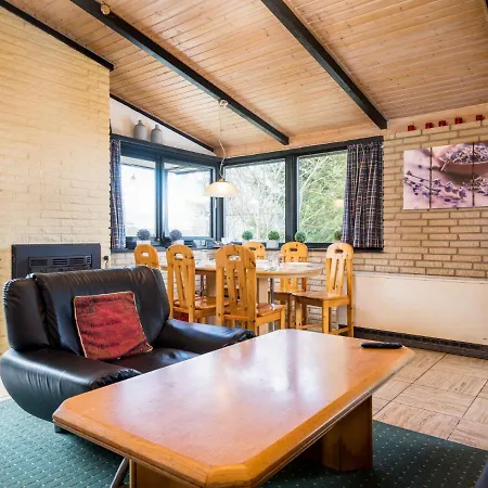 בית נופש Haus 42 By Interhome גרולסטיין