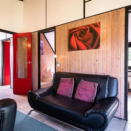 Haus 42 By Interhome בית נופש