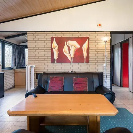 בית נופש Haus 42 By Interhome גרולסטיין