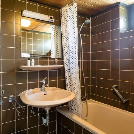 Haus 42 By Interhome בית נופש גרולסטיין